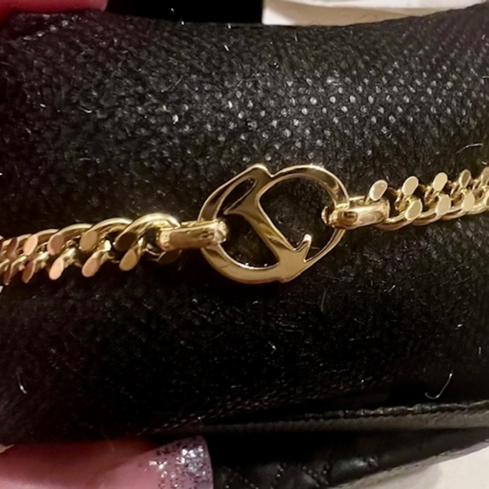 Gold Chain Bracelet with Heart Anchor Clasp